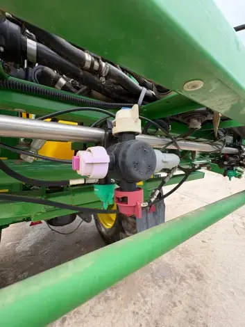 JOHN DEERE R962i - Photo 9