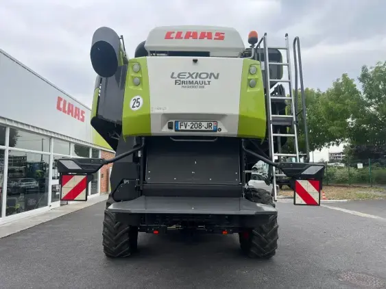 CLAAS LEXION 7400 - Photo 6