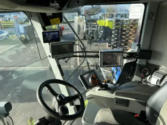 CLAAS Lexion 770 - Photo 6