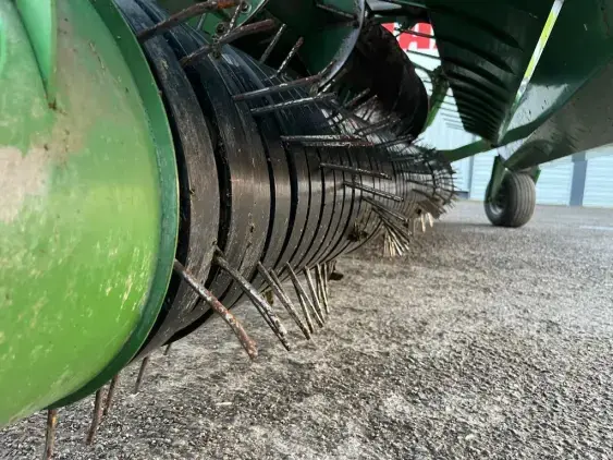 KRONE Easy flow 380S - Photo 10