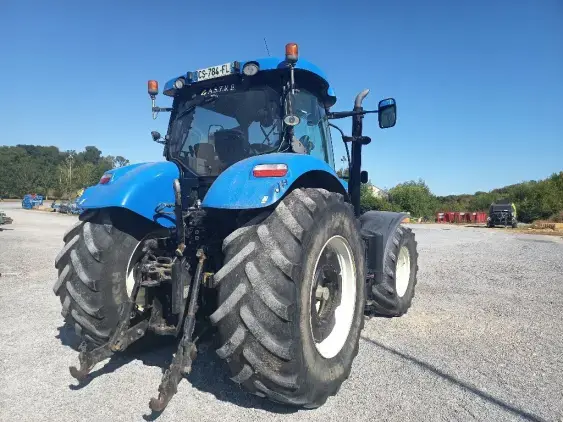 NEW HOLLAND T7.220 - Photo 7