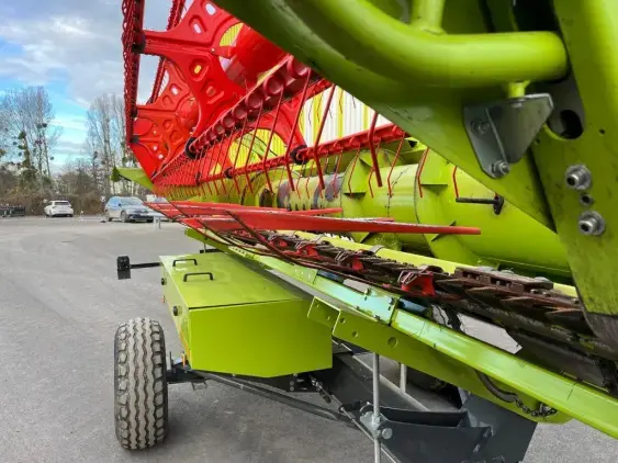 CLAAS Trion 520 - Photo 23