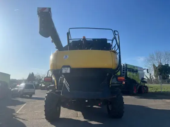 NEW HOLLAND CR 9060 - Photo 6