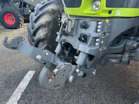 CLAAS AXION TERRA TRAC - Photo 12