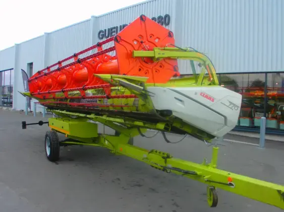 CLAAS LEXION 670 - Photo 10