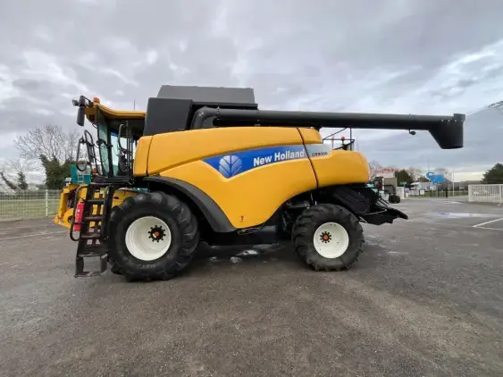 NEW HOLLAND CR 9080 ELEVATION - Photo 4