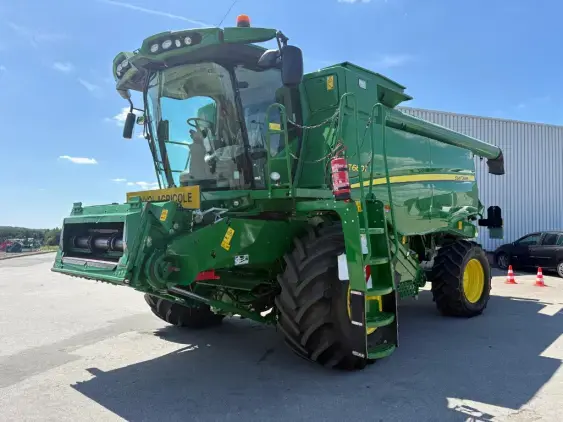 JOHN DEERE T660i - Photo 3