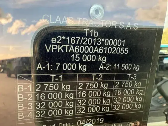 CLAAS AXION 830 CMATIC - Photo 9