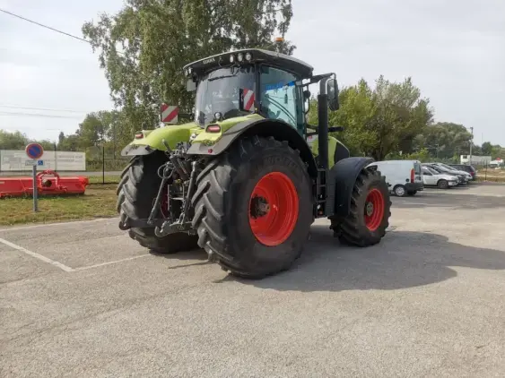 CLAAS AXION 870 CMATIC - Photo 7