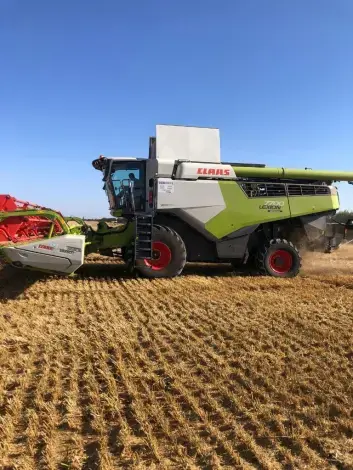 CLAAS Lexion 7700 Montana 4x4 - Photo 8