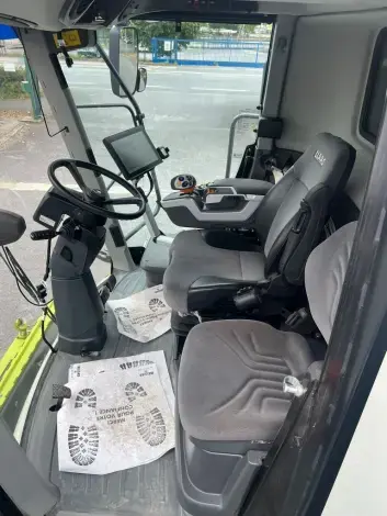 CLAAS Lexion 7500 - Photo 8