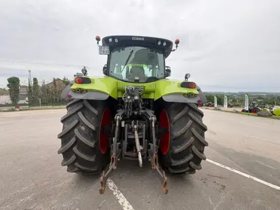 CLAAS AXION 800 - Photo 6
