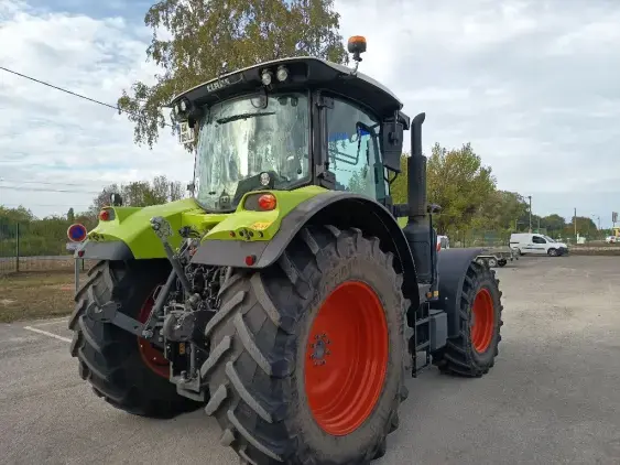 CLAAS ARION 610 - Photo 7