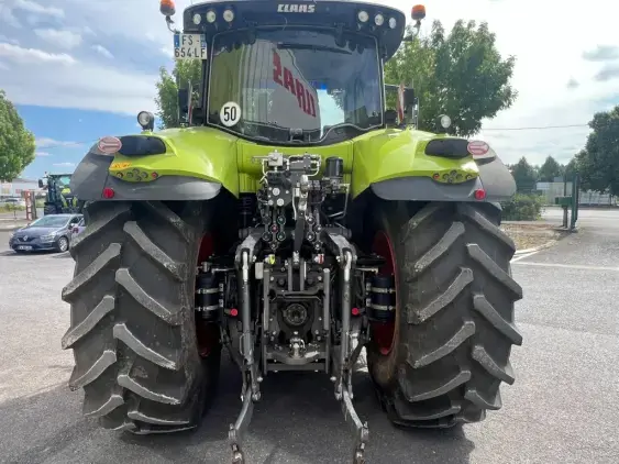 CLAAS AXION 830 - Photo 8