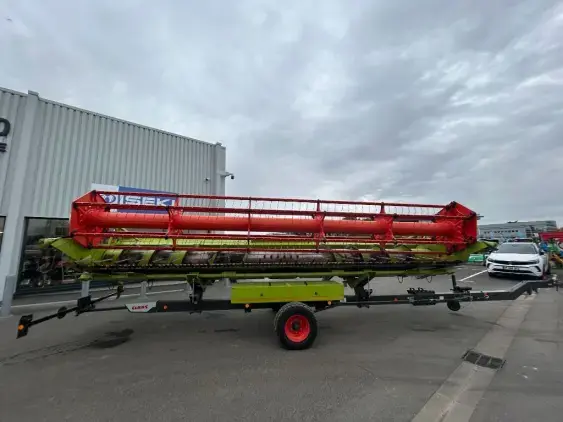 CLAAS Lexion 7400 - Photo 19