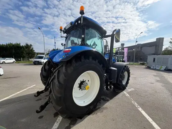 NEW HOLLAND T7.230 - Photo 7