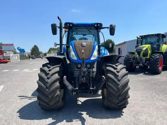 NEW HOLLAND T7.245 - Photo 2