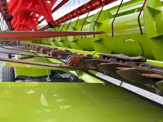 CLAAS Lexion 6700 - Photo 26