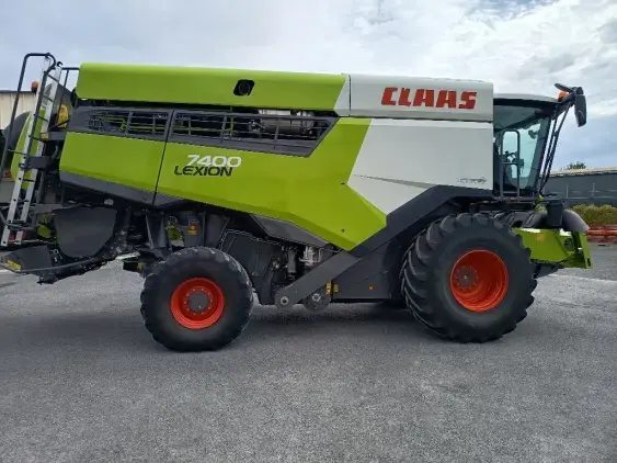 CLAAS lexion 7400 - Photo 9