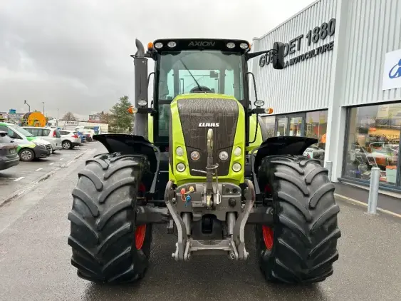 CLAAS AXION 810 - Photo 2