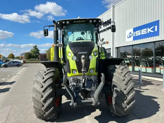 CLAAS Axion 810 cmatic  - Photo 2