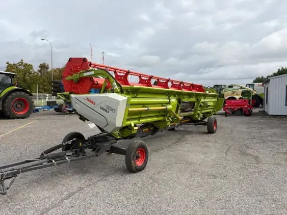 CLAAS Lexion 7600 TERRATRAC - Photo 21