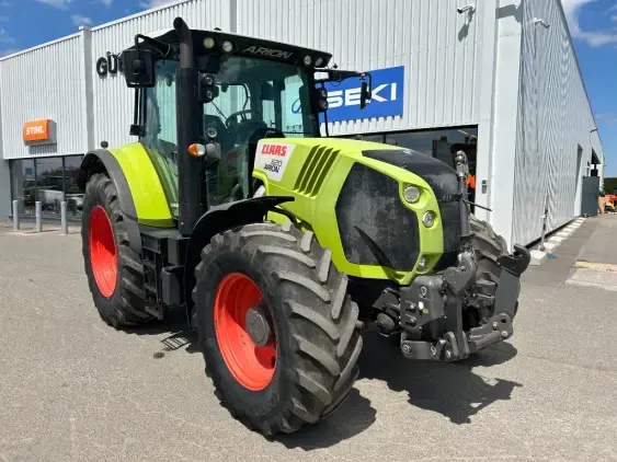 CLAAS ARION 620 - Photo 1
