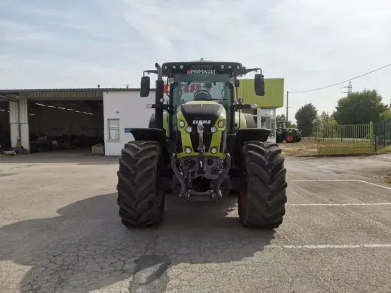 CLAAS AXION 870 CMATIC - Photo 2