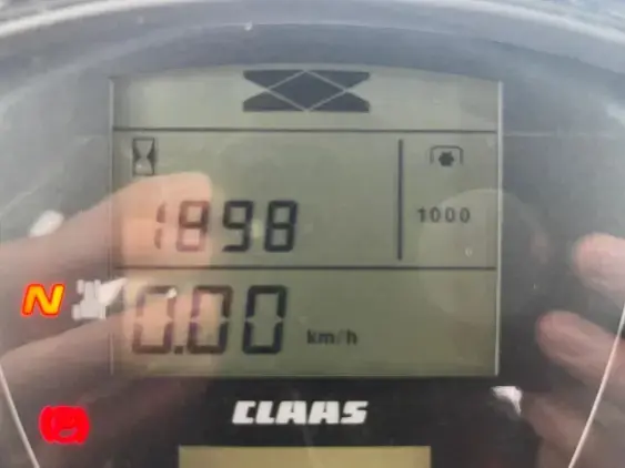 CLAAS ARION 650 cmatic  - Photo 15