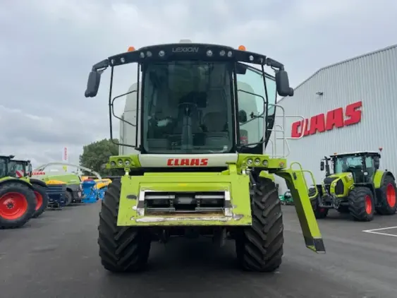 CLAAS LEXION 740 - Photo 2