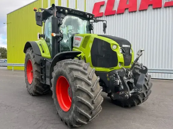 CLAAS AXION 830 - Photo 1
