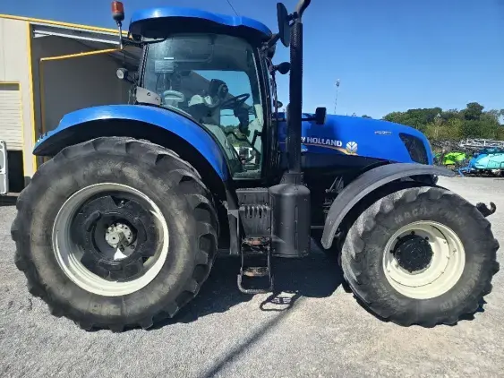 NEW HOLLAND T7.220 - Photo 8