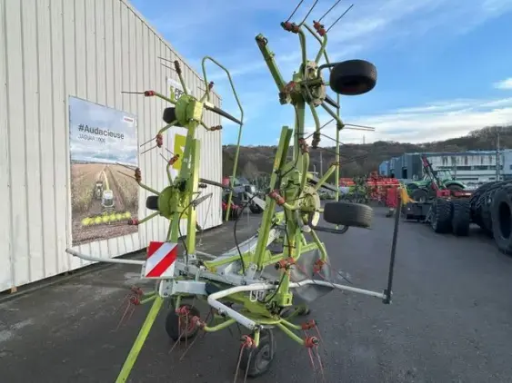 CLAAS VOLTO 700 - Photo 6