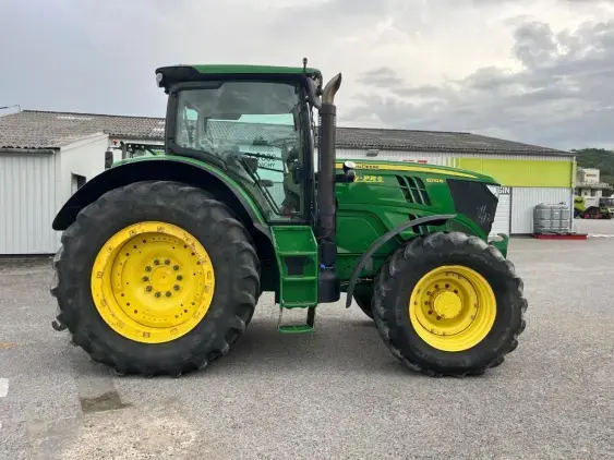 JOHN DEERE 6210R - Photo 8