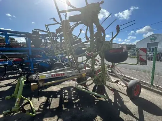 CLAAS Volto 870 T - Photo 5