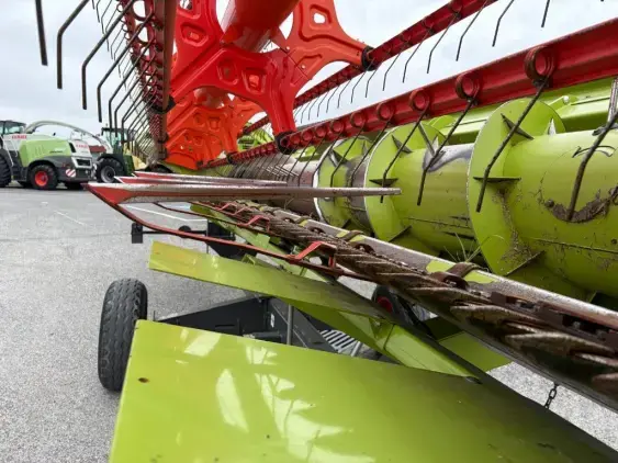 CLAAS LEXION 650 - Photo 25