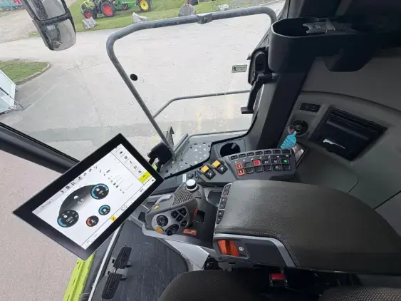 CLAAS LEXION 8700 TT - Photo 26