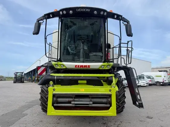 CLAAS 6700 - Photo 2