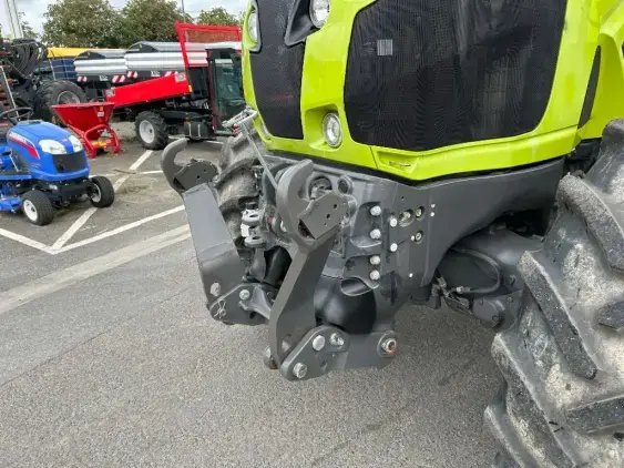 CLAAS Axion 800  - Photo 12