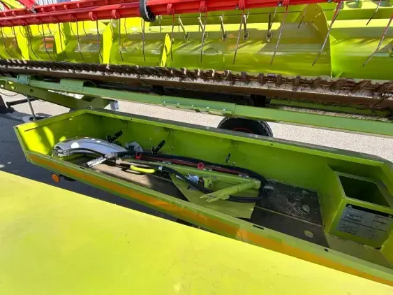 CLAAS Lexion 5300 - Photo 24