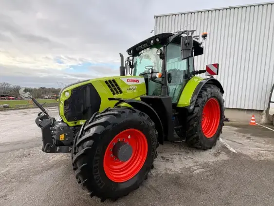 CLAAS ARION 650  - Photo 3