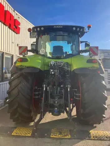 CLAAS AXION 810 - Photo 3