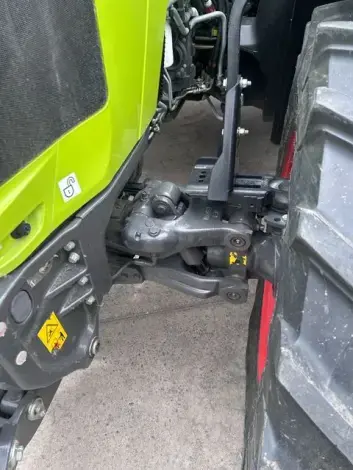 CLAAS Arion 440 - Photo 6