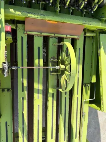 CLAAS Quadrant 1200 - Photo 16