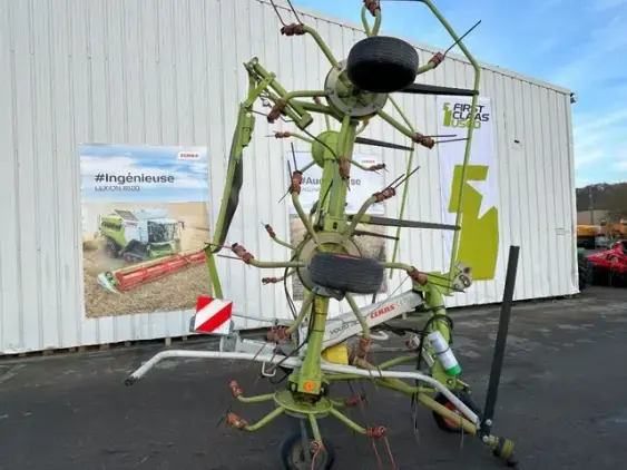 CLAAS VOLTO 700 - Photo 8