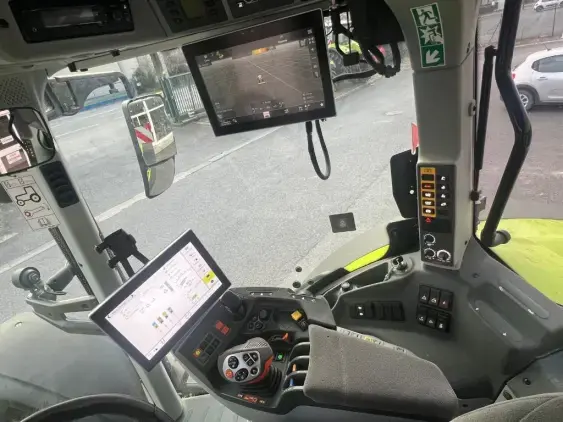CLAAS AXION 830 CMATIC - Photo 10