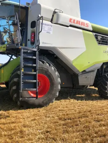 CLAAS Lexion 7700 Montana 4x4 - Photo 9