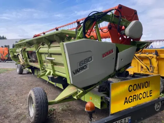 CLAAS LEXION 740 - Photo 21