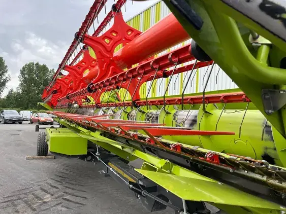 CLAAS Lexion 8700  - Photo 25