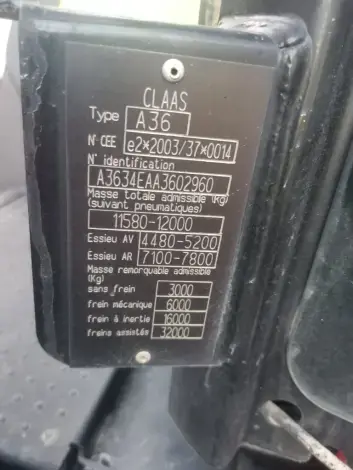CLAAS ARION 650 - Photo 17